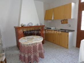 5 soveværelse Byhus til salg i Albox - € 76.000 (Ref: 4450009)