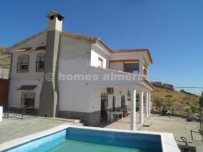 3 soveværelse Finca/Landehus til salg i Arboleas med swimmingpool - € 239.000 (Ref: 7800775)