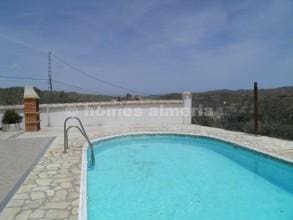 3 soveværelse Villa til salg i Lijar med swimmingpool - € 185.000 (Ref: 9036327)