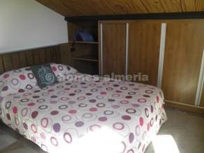 Chalet de 3 habitaciones en Purchena en alquiler con piscina - 1.200 € (Ref: 9741468)