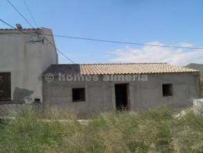 8 slaapkamer Finca/Landhuis te koop in Almanzora, Cantoria - € 119.950 (Ref: 9755273)