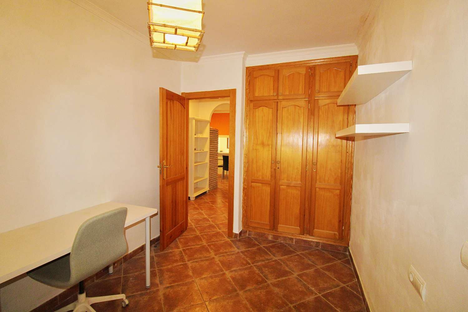 3 makuuhuone Huoneisto vuokrattavana paikassa Malaga kaupunki - 1 200 € (Ref: 10040310)