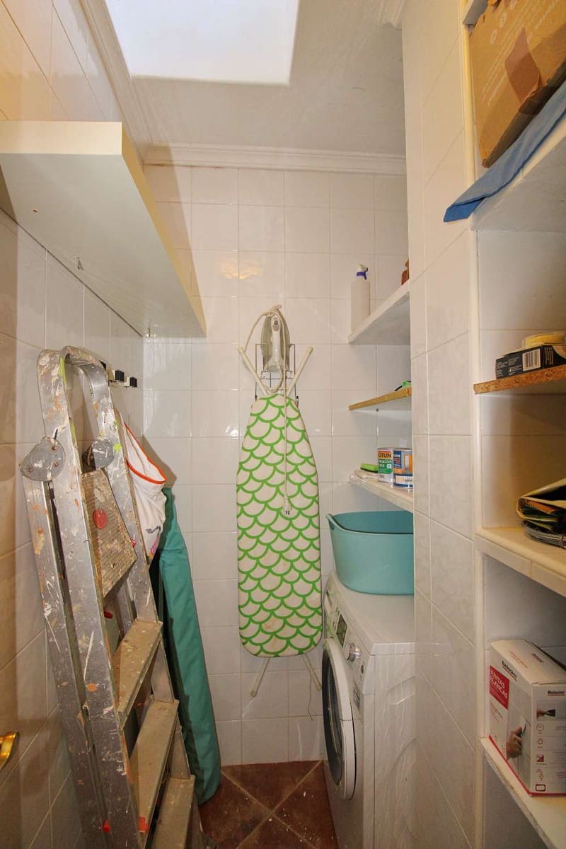 3 makuuhuone Huoneisto vuokrattavana paikassa Malaga kaupunki - 1 200 € (Ref: 10040310)