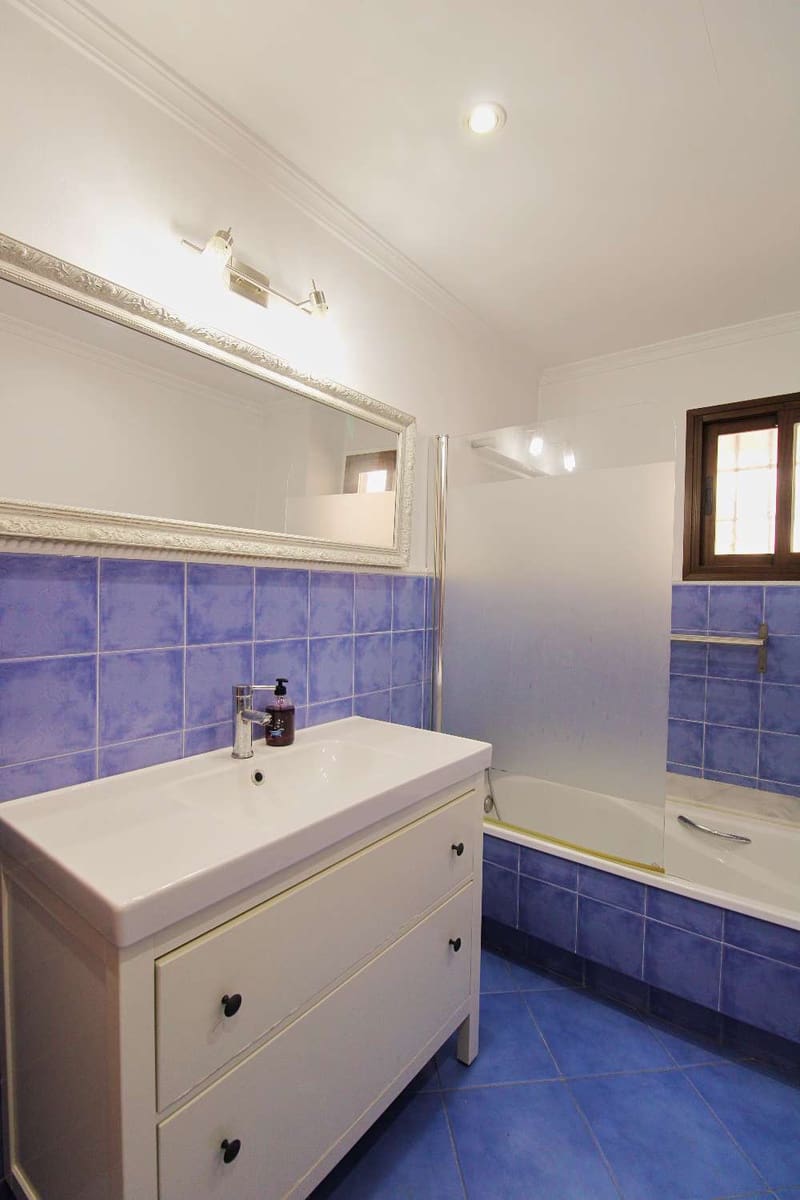 3 makuuhuone Huoneisto vuokrattavana paikassa Malaga kaupunki - 1 200 € (Ref: 10040310)
