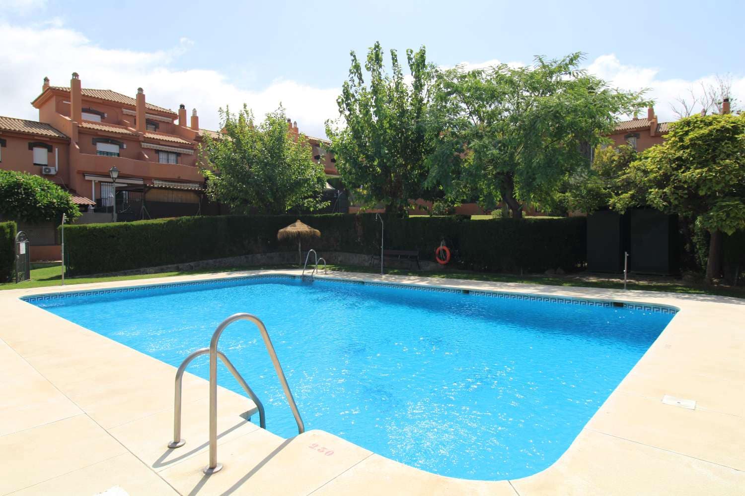 3 soveværelse Semi-Rækkehus til leje i Alhaurin de la Torre med swimmingpool - € 1.600 (Ref: 10048698)