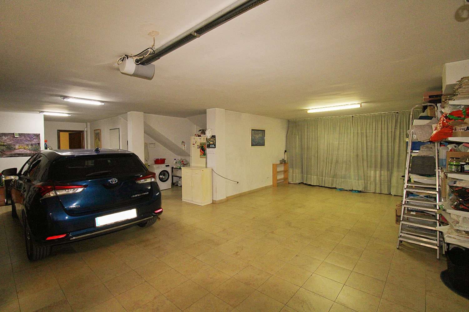 4 quarto Moradia para venda em Alhaurin de la Torre com garagem - 895 000 € (Ref: 10061232)