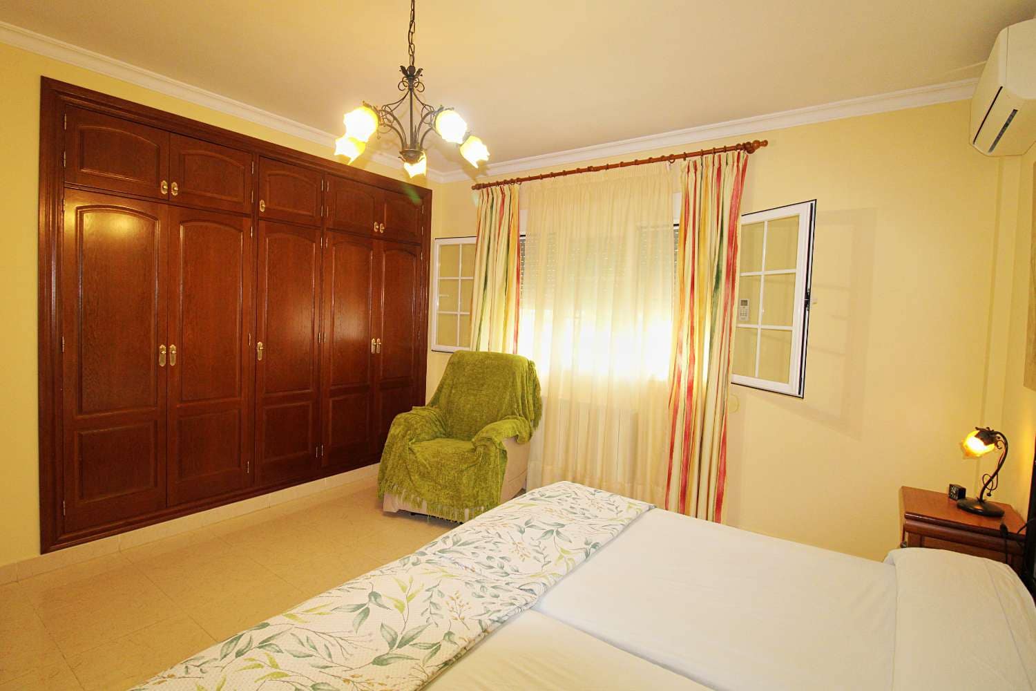 4 quarto Moradia para venda em Alhaurin de la Torre com garagem - 895 000 € (Ref: 10061232)
