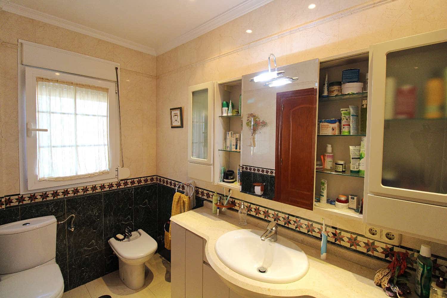 4 quarto Moradia para venda em Alhaurin de la Torre com garagem - 895 000 € (Ref: 10061232)