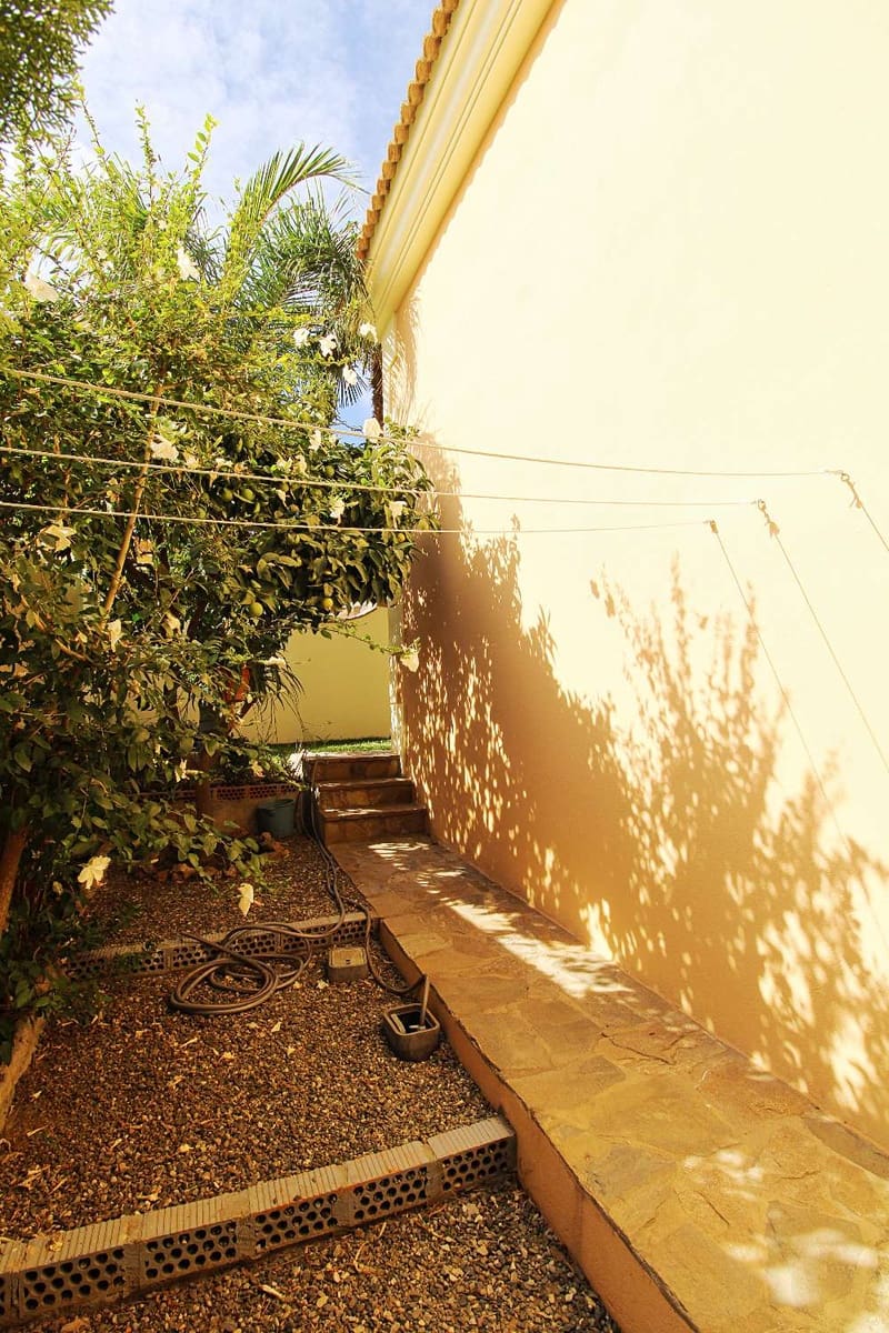 4 quarto Moradia para venda em Alhaurin de la Torre com garagem - 895 000 € (Ref: 10061232)