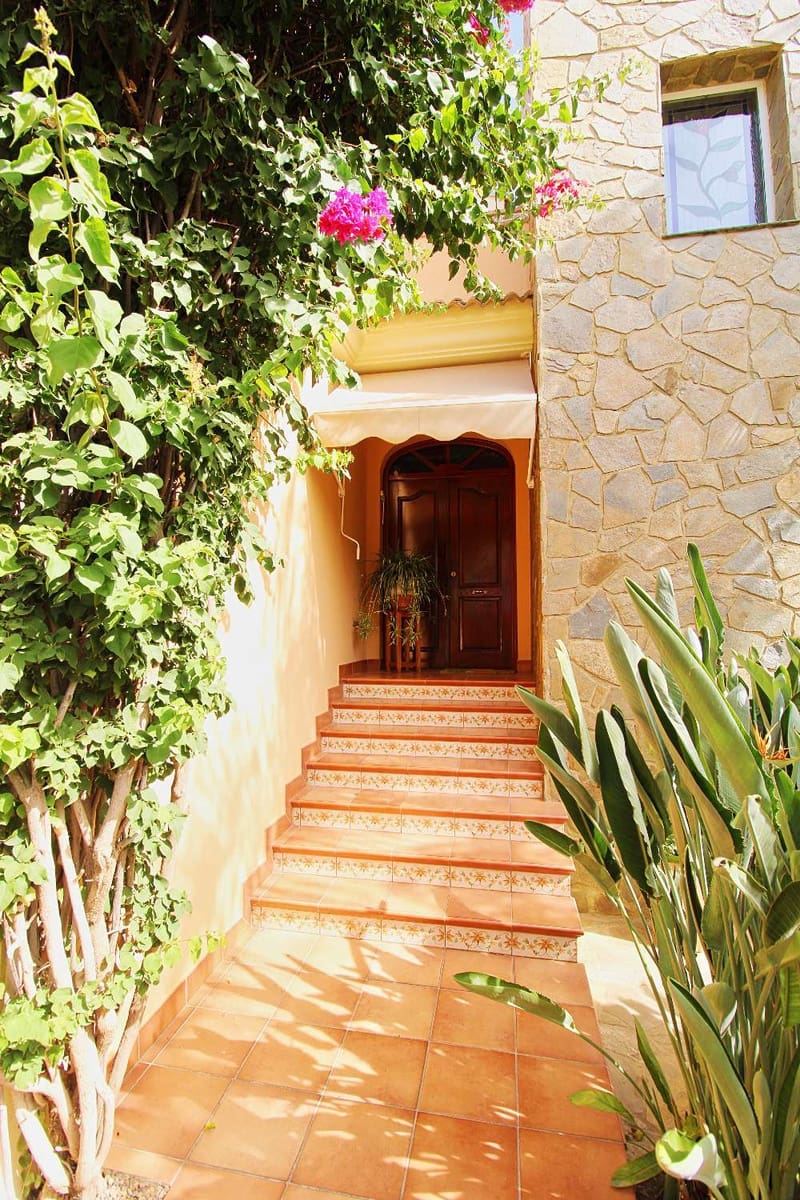 4 quarto Moradia para venda em Alhaurin de la Torre com garagem - 895 000 € (Ref: 10061232)