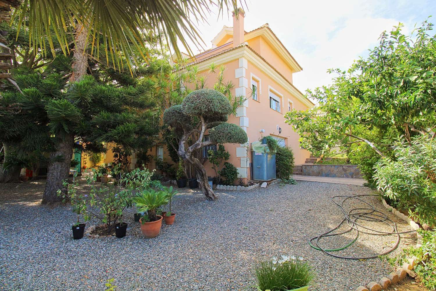4 quarto Moradia para venda em Alhaurin de la Torre com garagem - 895 000 € (Ref: 10061232)