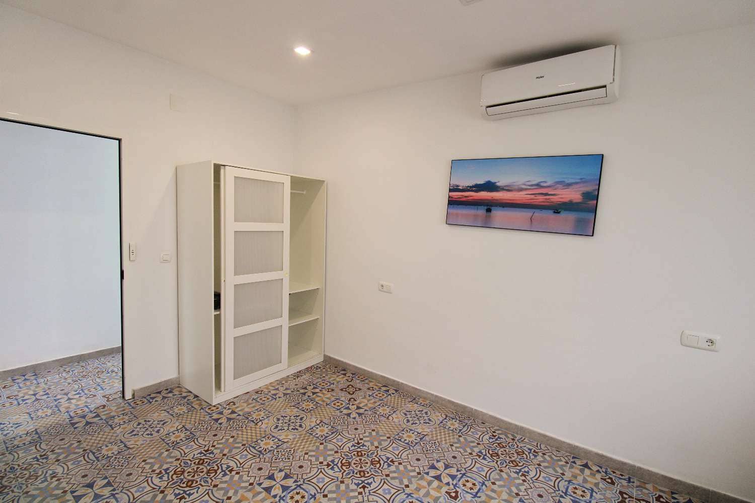 3 quarto Bungalow para arrendar em Alhaurin de la Torre com piscina - 1 500 € (Ref: 10113532)