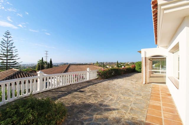 3 soverom Villa til salgs i Mijas med svømmebasseng garasje - € 900 000 (Ref: 10118709)