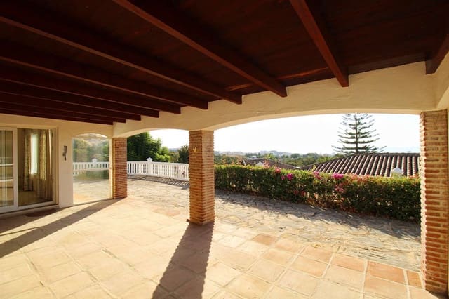 3 soverom Villa til salgs i Mijas med svømmebasseng garasje - € 900 000 (Ref: 10118709)