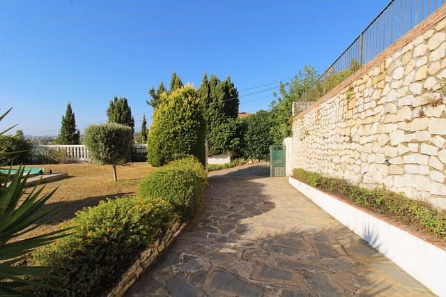 3 soverom Villa til salgs i Mijas med svømmebasseng garasje - € 900 000 (Ref: 10118709)