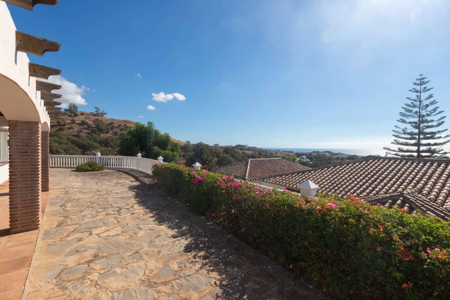 3 bedroom Villa for sale in Mijas with pool garage - € 900,000 (Ref: 10118709)