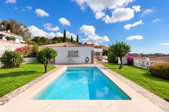 3 soveværelse Villa til salg i Mijas med swimmingpool garage - € 900.000 (Ref: 10118709)