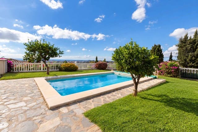 3 soveværelse Villa til salg i Mijas med swimmingpool garage - € 900.000 (Ref: 10118709)