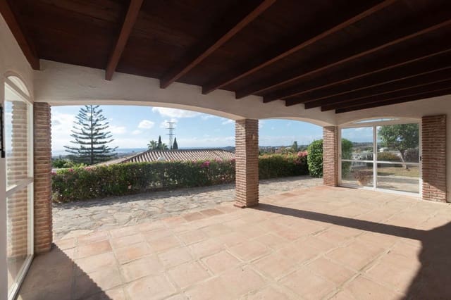 3 soveværelse Villa til salg i Mijas med swimmingpool garage - € 900.000 (Ref: 10118709)