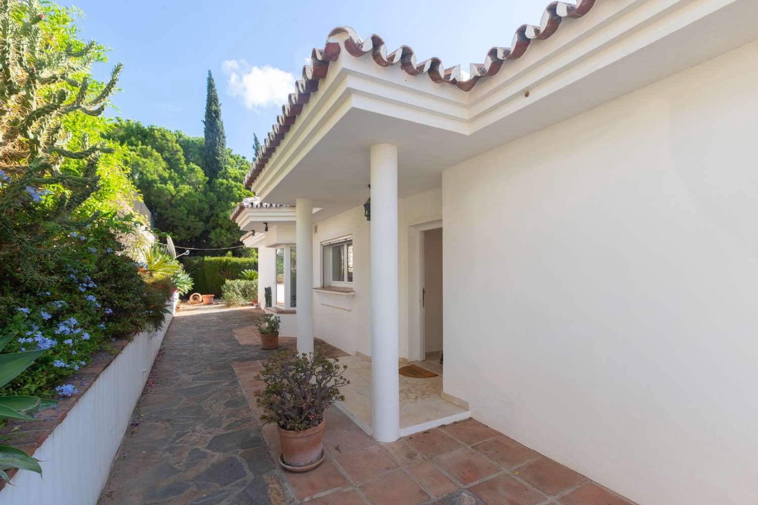 3 bedroom Villa for sale in Mijas with pool garage - € 900,000 (Ref: 10118709)