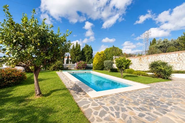 3 soveværelse Villa til salg i Mijas med swimmingpool garage - € 900.000 (Ref: 10118709)
