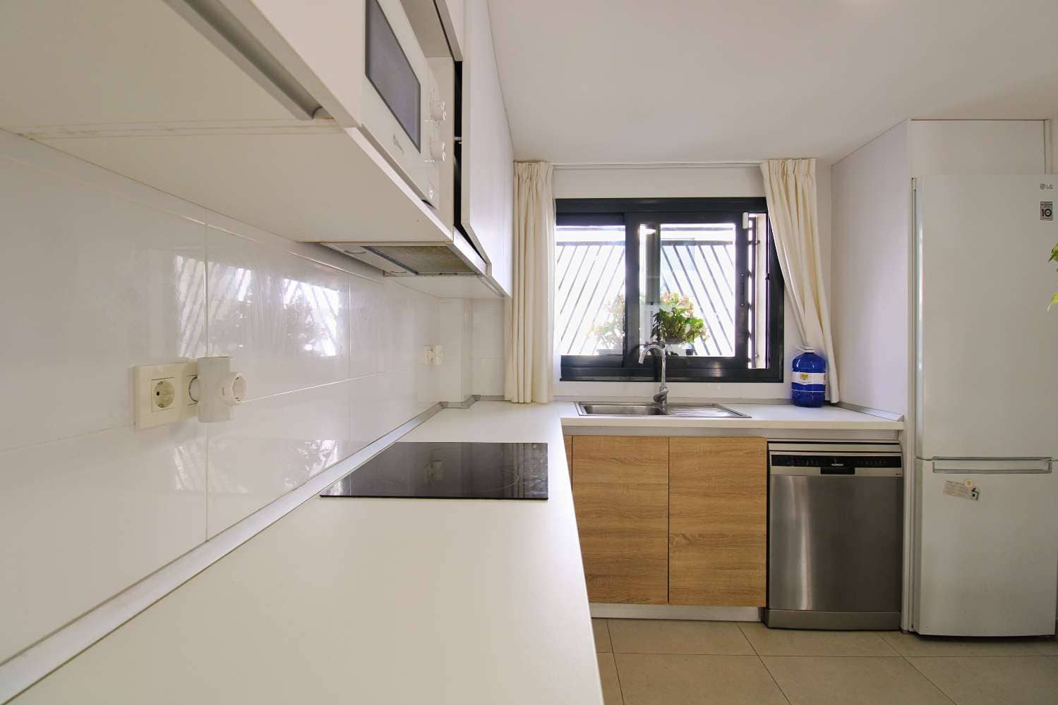 3 bedroom Terraced Villa for rent in Alhaurin de la Torre with pool - € 1,995 (Ref: 10148277)