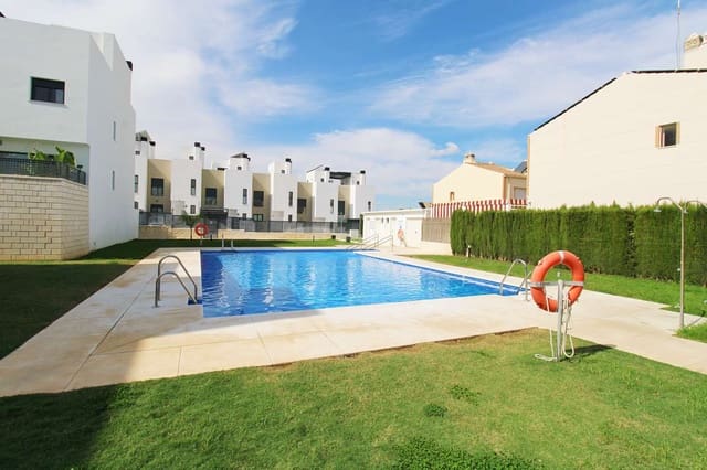 3 bedroom Terraced Villa for rent in Alhaurín de la Torre with pool - € 1,995 (Ref: 10148277)