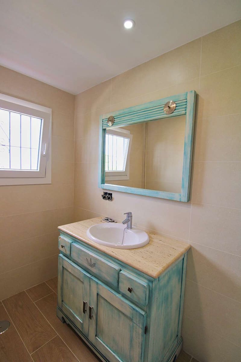 5 Zimmer Villa zu vermieten in Alhaurin de la Torre mit Pool Garage - 2.500 € (Ref: 10148278)
