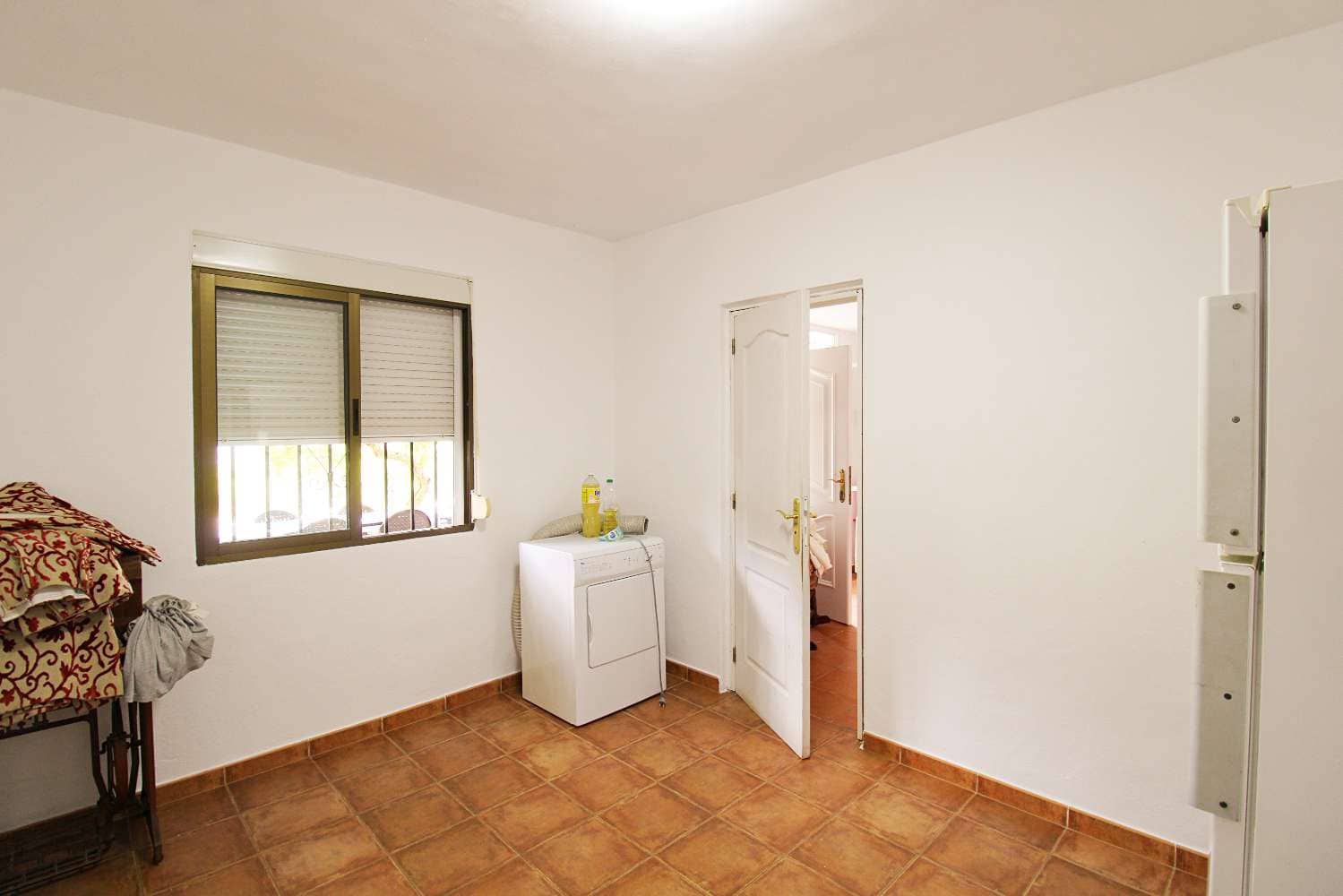 5 Zimmer Villa zu vermieten in Alhaurin de la Torre mit Pool Garage - 2.500 € (Ref: 10148278)