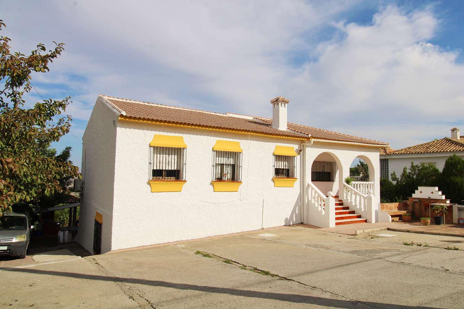 5 Zimmer Villa zu vermieten in Alhaurin de la Torre mit Pool Garage - 2.500 € (Ref: 10148278)