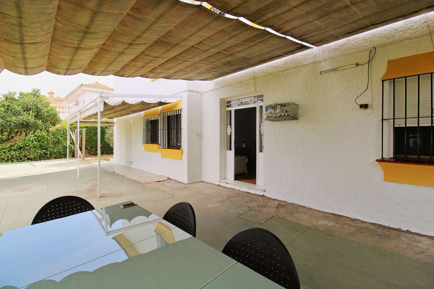 5 Zimmer Villa zu vermieten in Alhaurin de la Torre mit Pool Garage - 2.500 € (Ref: 10148278)