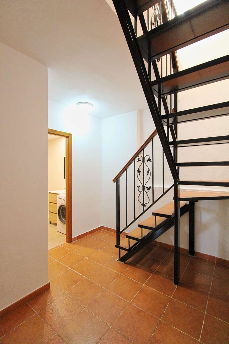 5 Zimmer Villa zu vermieten in Alhaurin de la Torre mit Pool Garage - 2.500 € (Ref: 10148278)