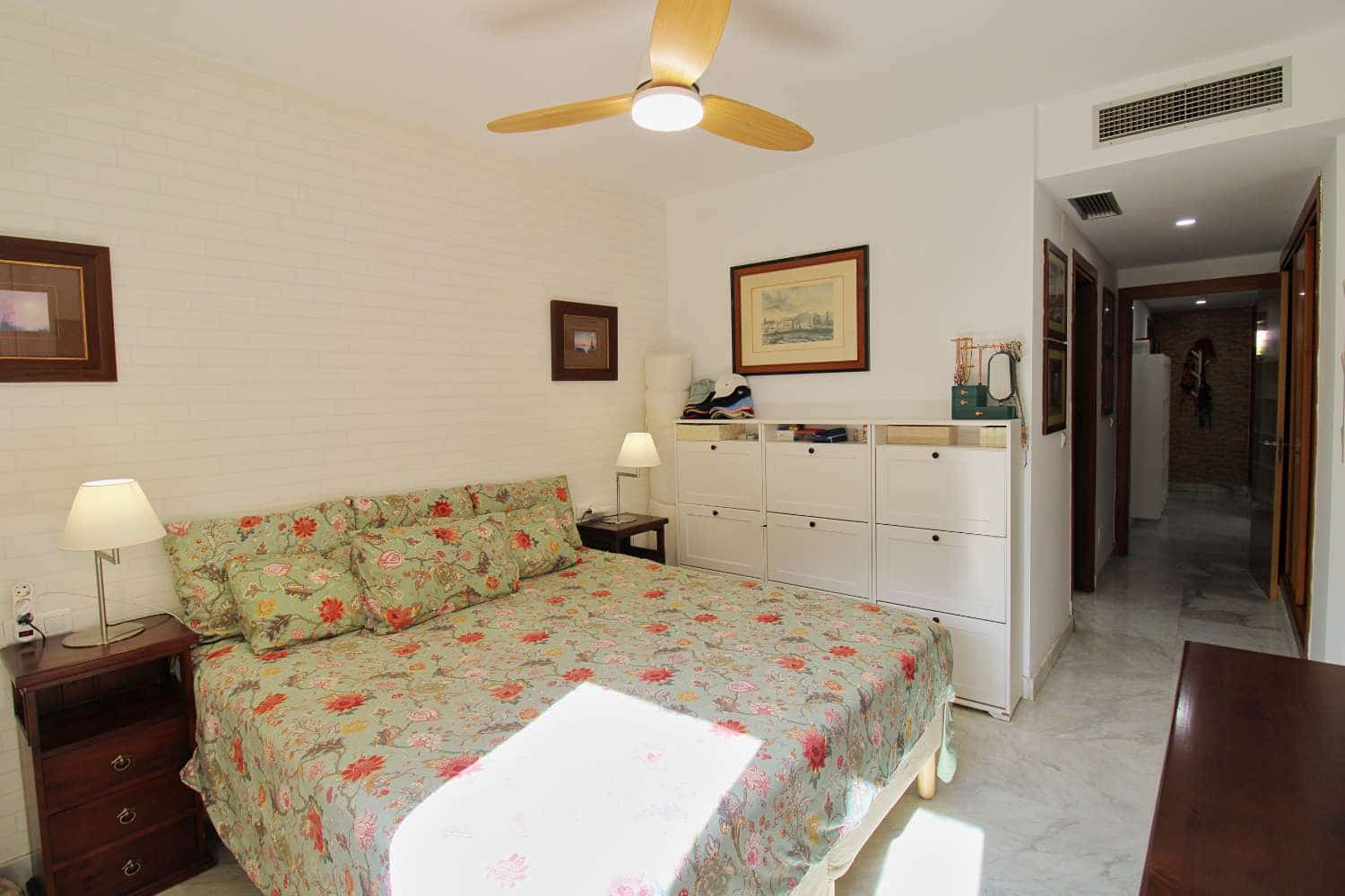 Apartamento de 2 habitaciones en Alhaurín de la Torre en venta con piscina garaje - 365.000 € (Ref: 10184149)