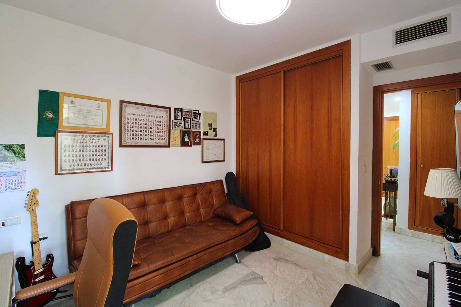 Apartamento de 2 habitaciones en Alhaurín de la Torre en venta con piscina garaje - 365.000 € (Ref: 10184149)