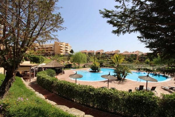 Apartamento de 2 habitaciones en Alhaurín de la Torre en venta con piscina garaje - 375.000 € (Ref: 10184150)