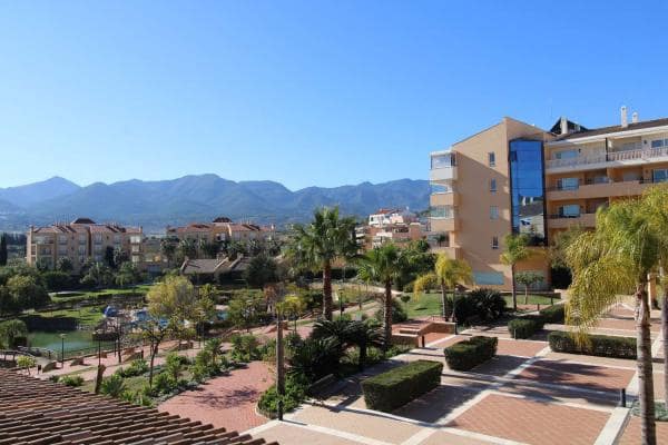 Apartamento de 2 habitaciones en Alhaurín de la Torre en venta con piscina garaje - 375.000 € (Ref: 10184150)