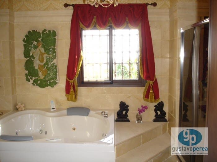 7 soveværelse Finca/Landehus til salg i Alhaurin de la Torre med swimmingpool - € 1.900.000 (Ref: 3100017)