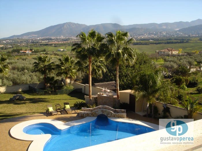 7 soveværelse Finca/Landehus til salg i Alhaurin de la Torre med swimmingpool - € 1.900.000 (Ref: 3100017)