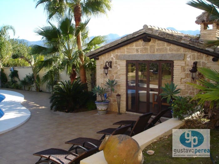 7 soveværelse Finca/Landehus til salg i Alhaurin de la Torre med swimmingpool - € 1.900.000 (Ref: 3100017)