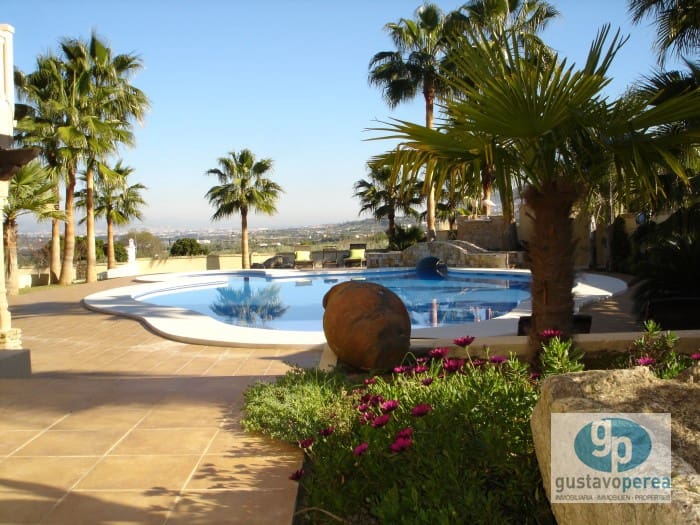 7 soveværelse Finca/Landehus til salg i Alhaurin de la Torre med swimmingpool - € 1.900.000 (Ref: 3100017)