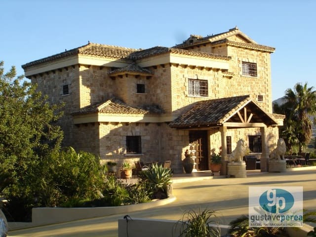 7 soveværelse Finca/Landehus til salg i Alhaurín de la Torre med swimmingpool - € 1.900.000 (Ref: 3100017)