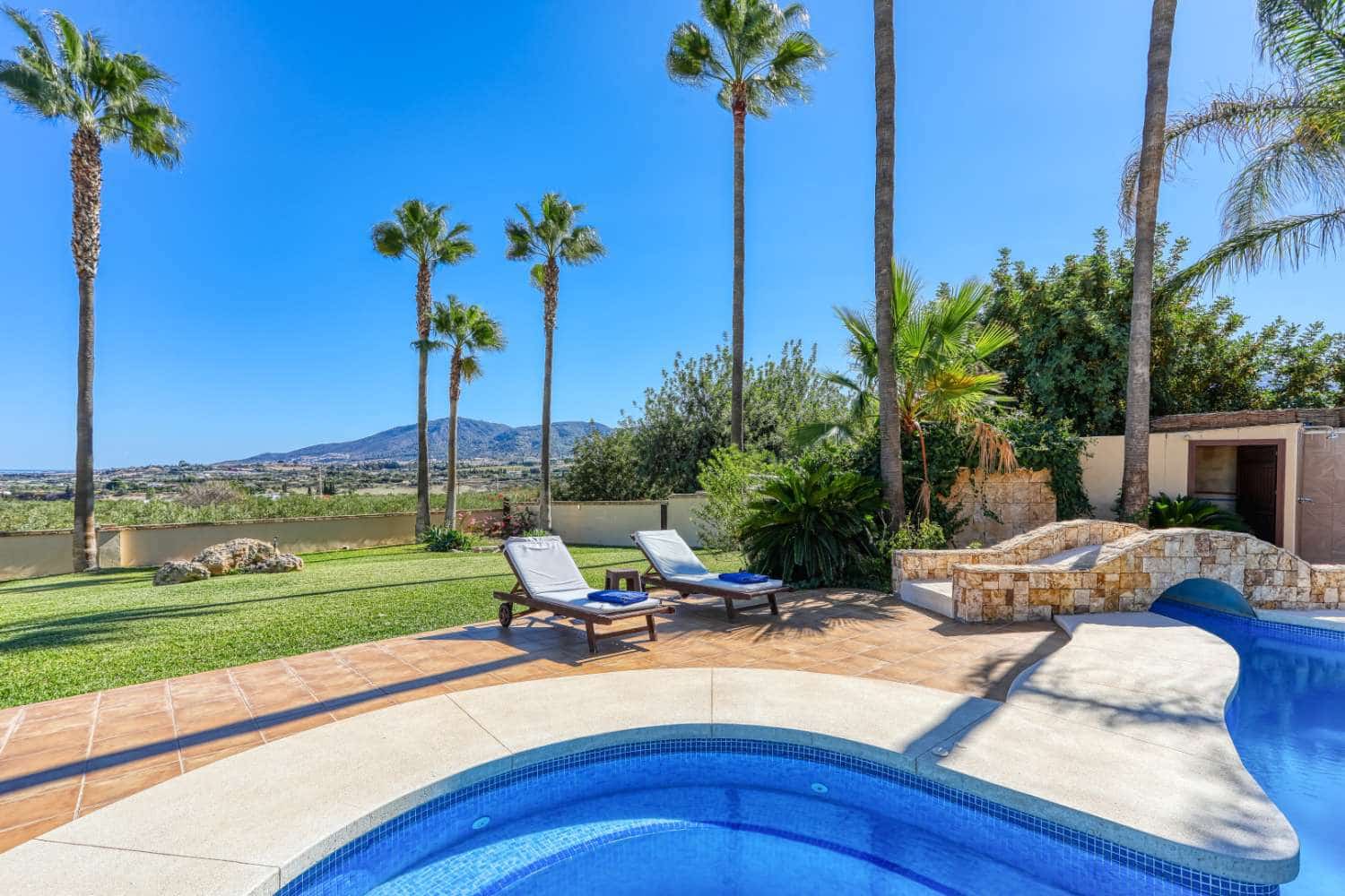 Finca/Casa Rural de 8 habitaciones en Alhaurín de la Torre en venta con piscina - 1.900.000 € (Ref: 3100017)