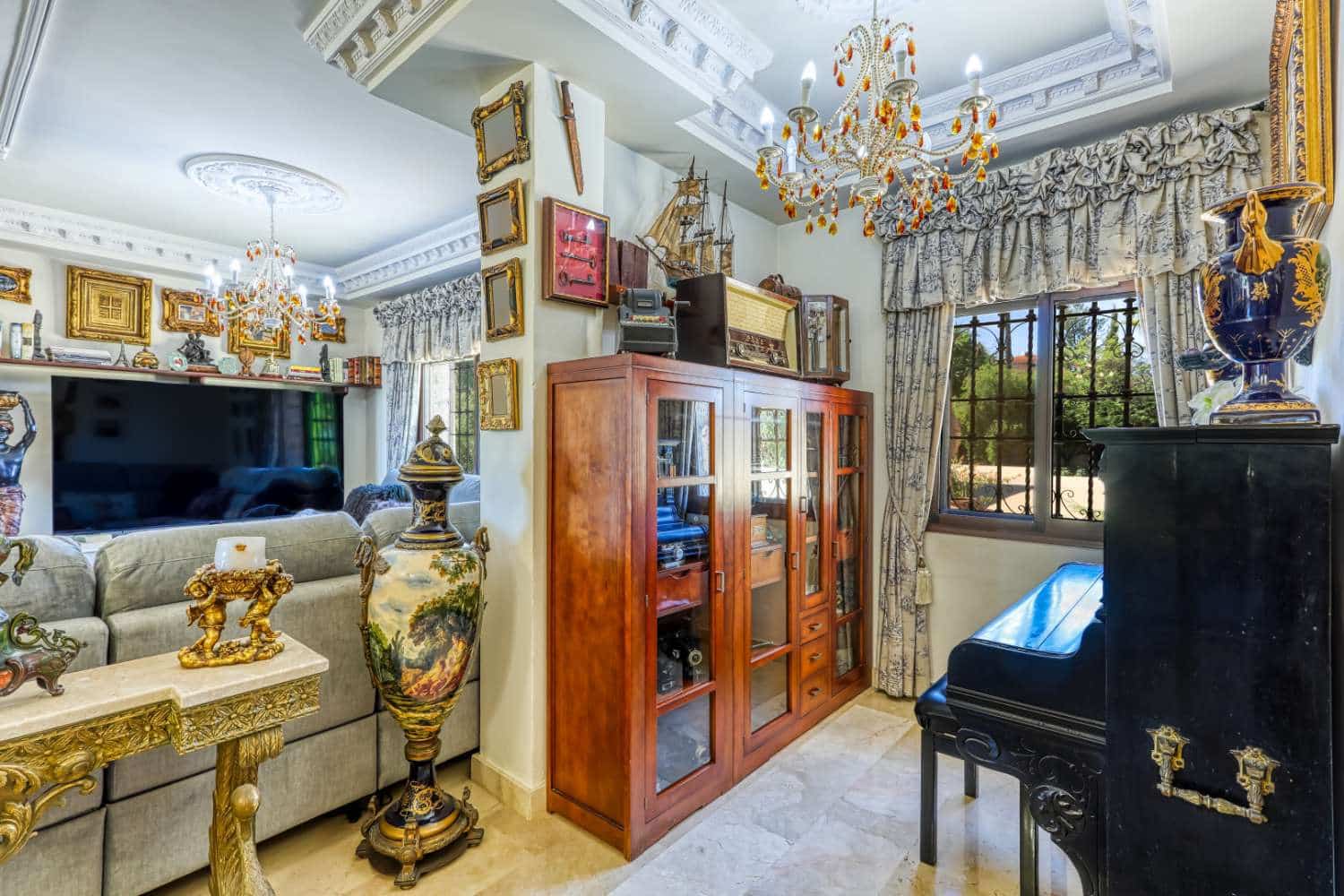 Finca/Casa Rural de 8 habitaciones en Alhaurín de la Torre en venta con piscina - 1.900.000 € (Ref: 3100017)