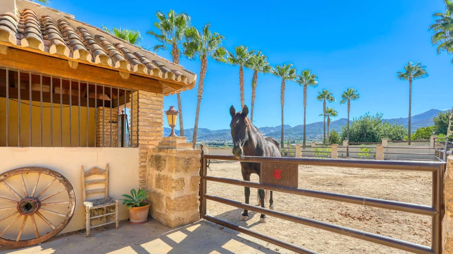 Finca/Casa Rural de 8 habitaciones en Alhaurín de la Torre en venta con piscina - 1.900.000 € (Ref: 3100017)