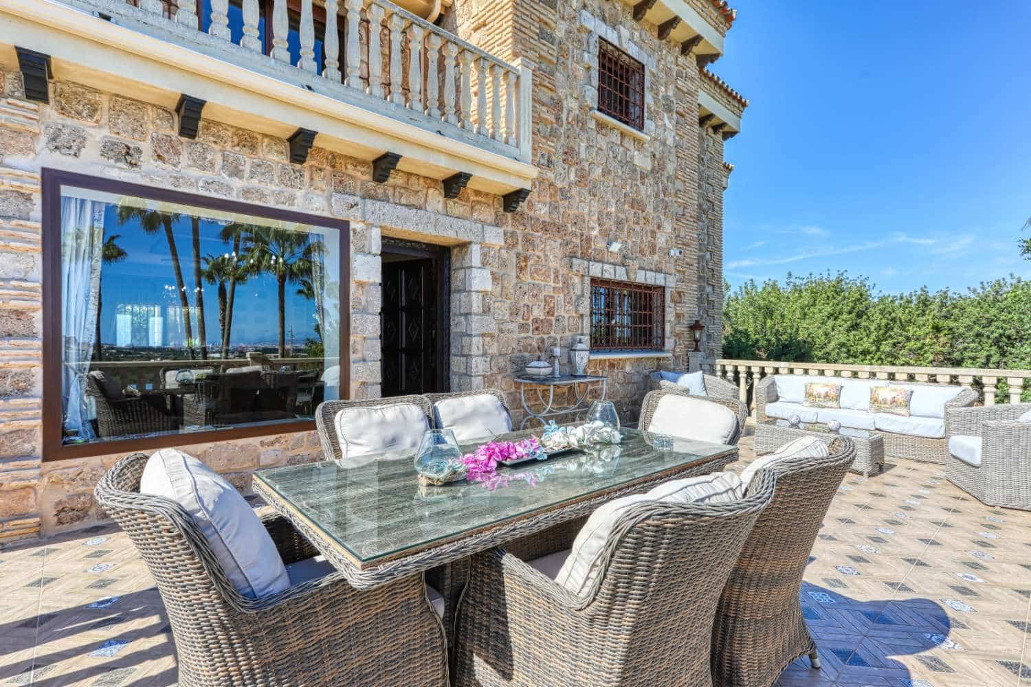 Finca/Casa Rural de 8 habitaciones en Alhaurín de la Torre en venta con piscina - 1.900.000 € (Ref: 3100017)