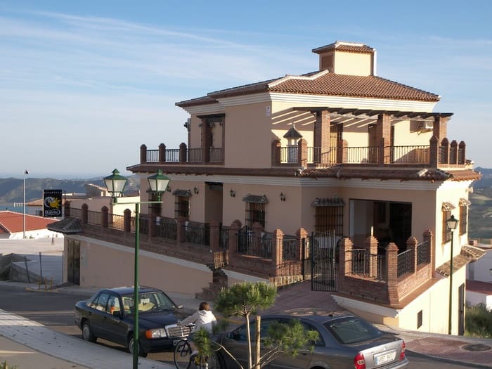 Erhverv til salg i Periana - € 1.200.000 (Ref: 3100137)