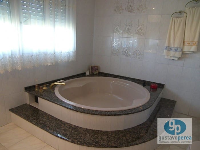 7 quarto Moradia para venda em Alhaurin de la Torre - 995 000 € (Ref: 3257984)