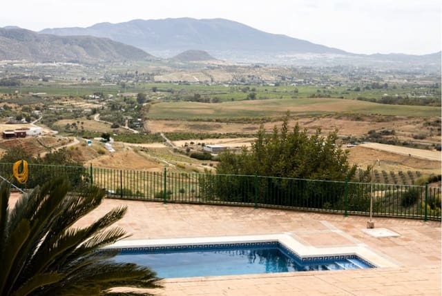 5 soveværelse Finca/Landehus til leje i Cártama med swimmingpool - € 2.500 (Ref: 3410827)