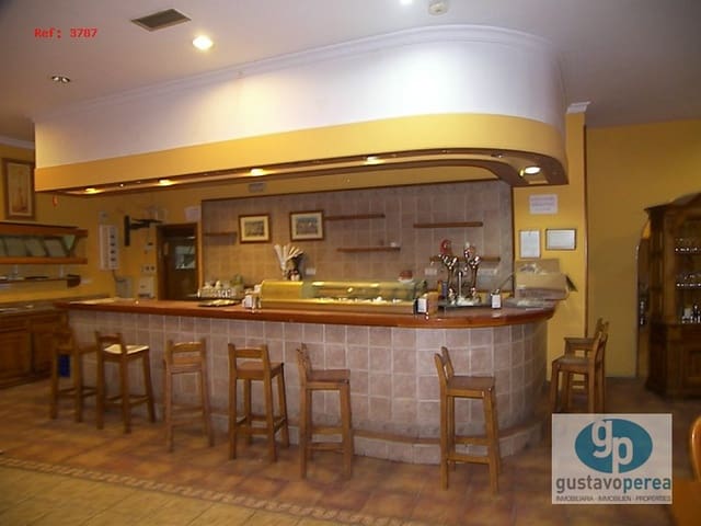 Kaupallinen myytävänä paikassa Torremolinos - 350 000 € (Ref: 3609900)