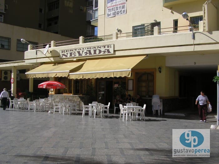 Kaupallinen myytävänä paikassa Torremolinos - 350 000 € (Ref: 3609900)